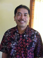 MASUK DAFTAR CALEG TETAP (DCT), TETAP MENCALONKAN KEPALA DESA