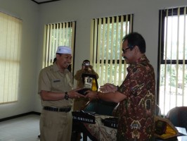 TANJUNGPINANG BELAJAR MENATA LINGKUNGAN KE KABUPATEN BLITAR