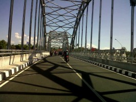 TAHUN 2014, PEMKAB. BLITAR ANGGARKAN 2 MILYAR UNTUK PELEBARAN JEMBATAN DI KANIGORO