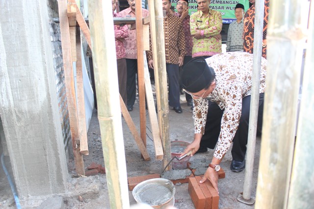 PELETAKAN BATU PERTAMA MUSHOLA AL IKHLAS, WABUP: TINGKATKAN IBADAH DAN SILLATURAHMI