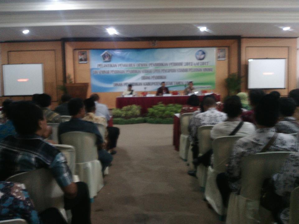 KABUPATEN BLITAR MENGUKUHKAN DEWAN PENDIDIKAN