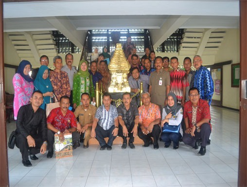 PEMKAB.DHARMASRAYA, TERTARIK PENGELOLAAN PPID KABUPATEN BLITAR