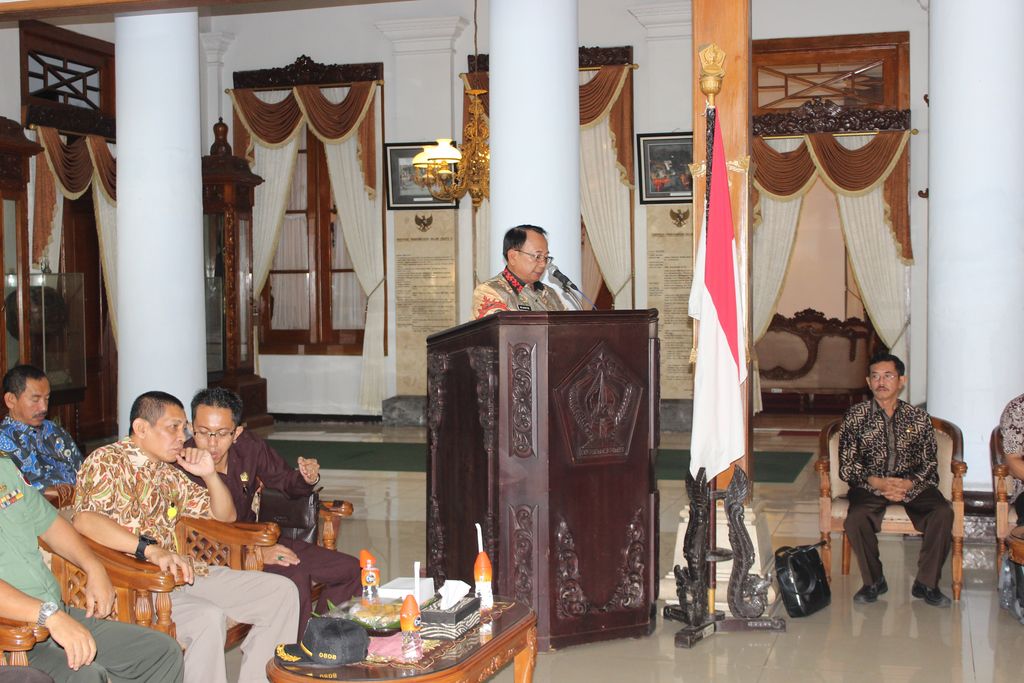 MENGACU PERMENDAGRI 76/2012, TIM PBD KABUPATEN BLITAR HASILKAN PETA INISIATIF BATAS DAERAH