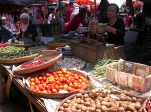 KOMISI II DPRD KABUPATEN BLITAR AKAN LAKUKAN OPERASI PASAR MINGGU TERAKHIR BULAN DESEMBER 2015