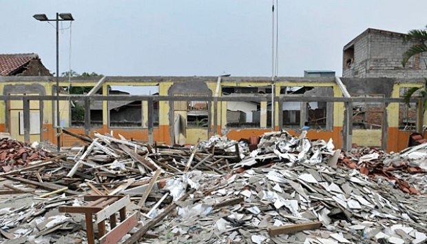 KOMISI IV DPRD KAB. BLITAR MINTA DINAS PENDIDIKAN TINGKATKAN PENGAWASAN PERBAIKAN SEKOLAH