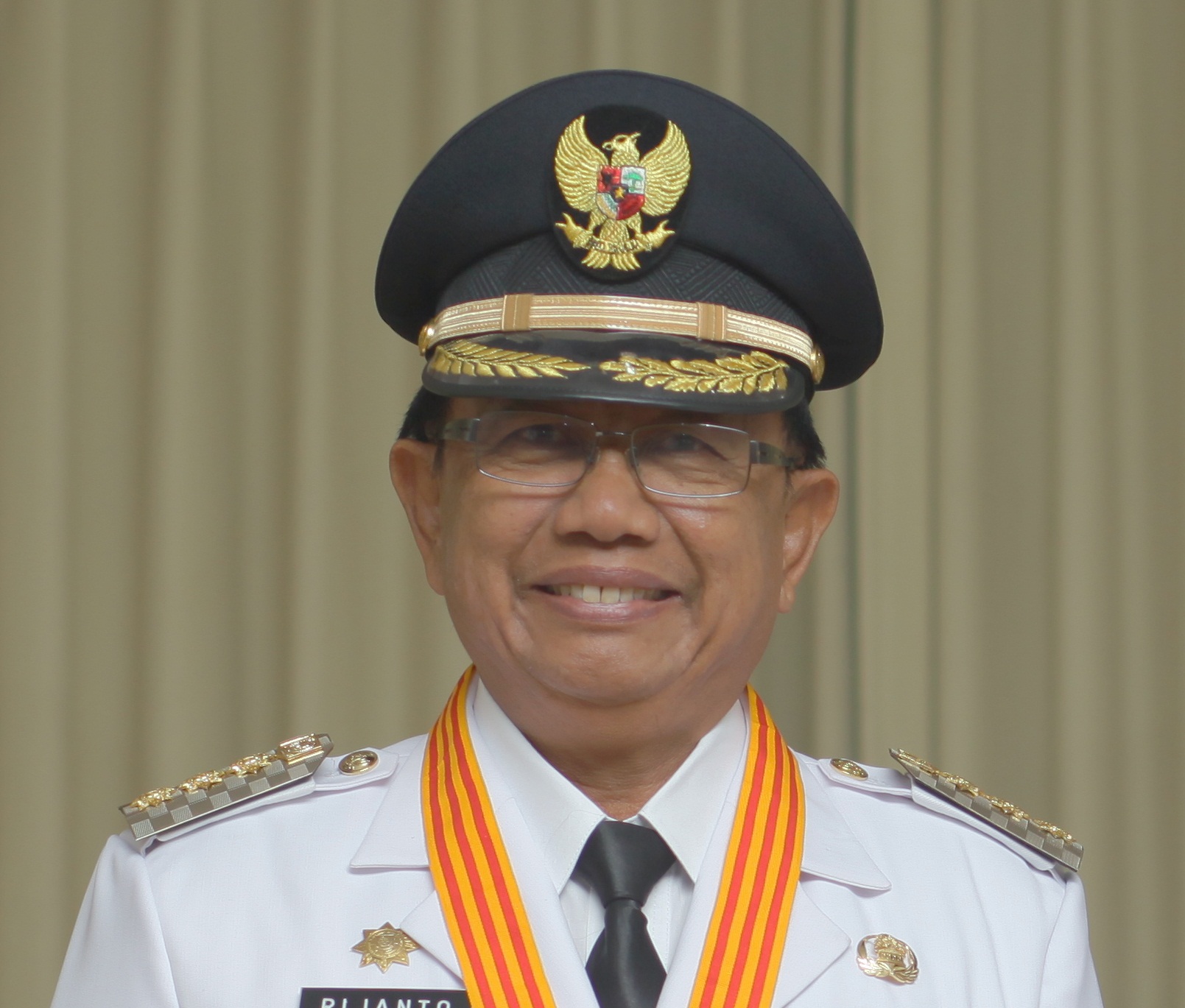 1 TAHUN KEPEMIMPINAN BUPATI/WAKIL BUPATI BLITAR, DRS, H.RIJANTO-MARHAENIS MENUJU KABUPATEN BLITAR LEBIH SEJAHTERA, MAJU DAN BERDAYA SAING