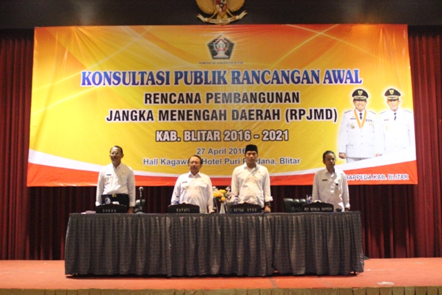 KONSULTASI PUBLIK, HIMPUN ASPIRASI UNTUK PERCEPAT PEMBANGUNAN DAERAH