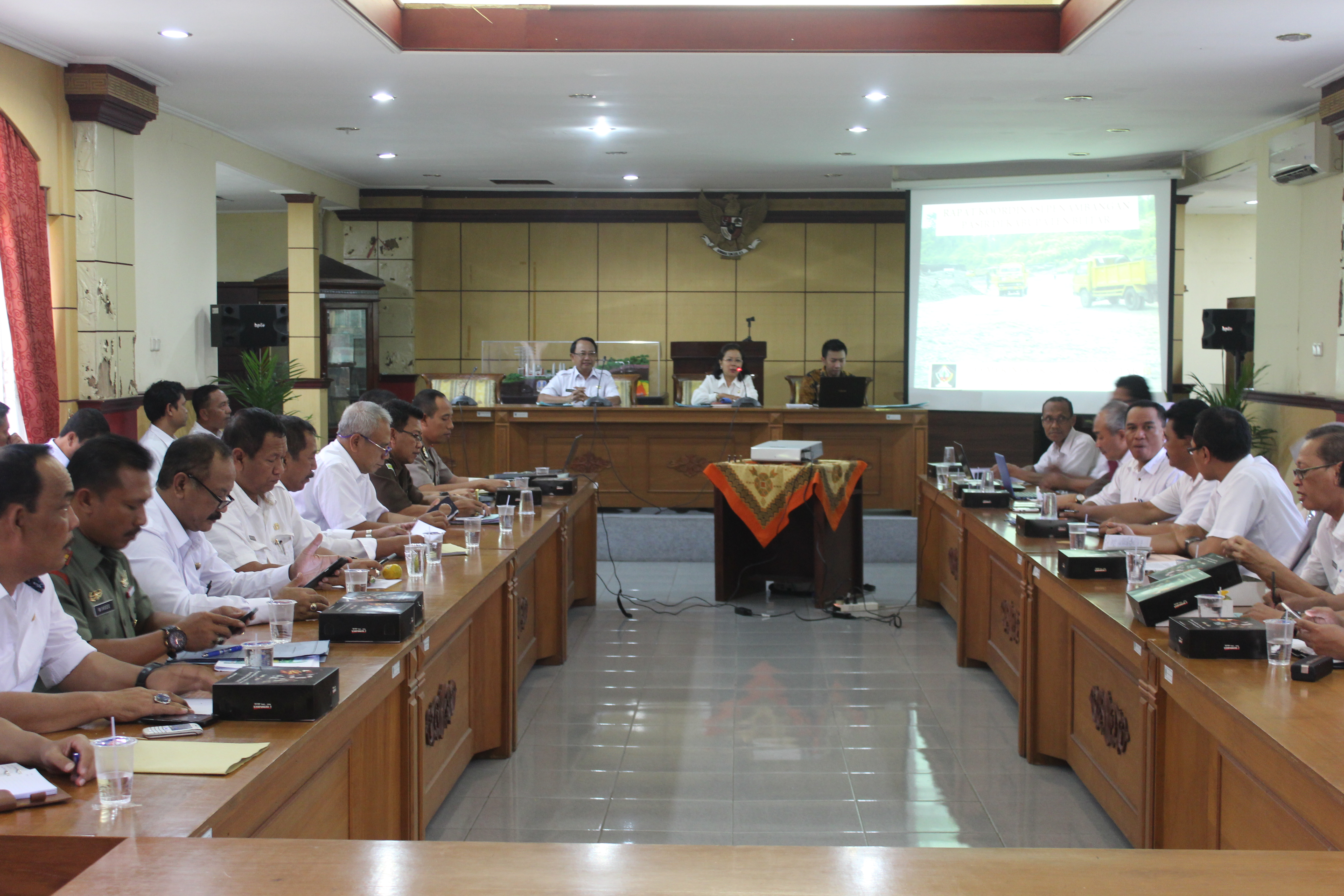 PEMKAB. BLITAR KOMITMEN FASILITASI PERIJINAN USAHA PERTAMBANGAN