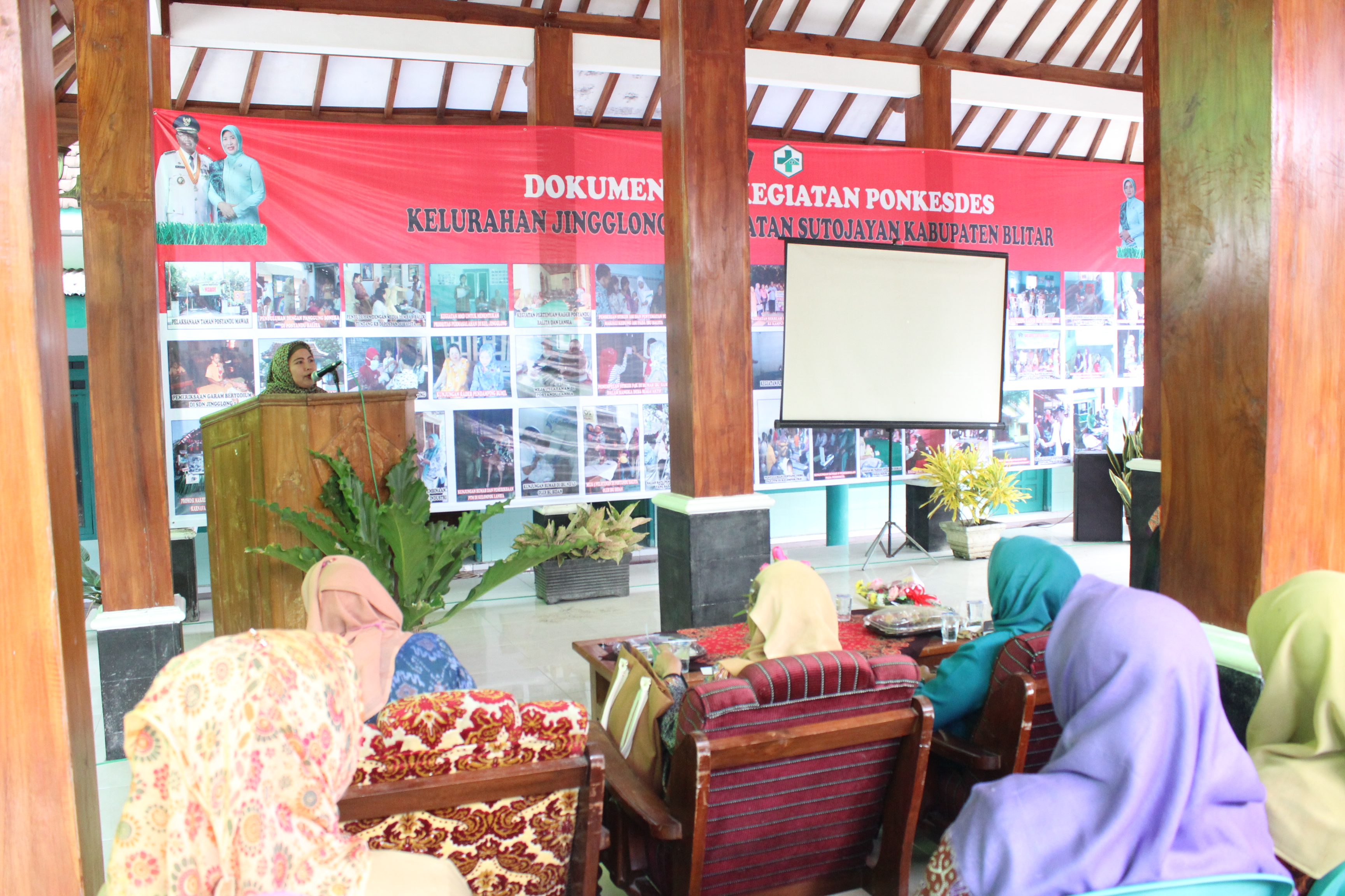 MEMAKSIMALKAN PELAYANAN KESEHATAN MASYARAKAT MELALUI PONKESDES