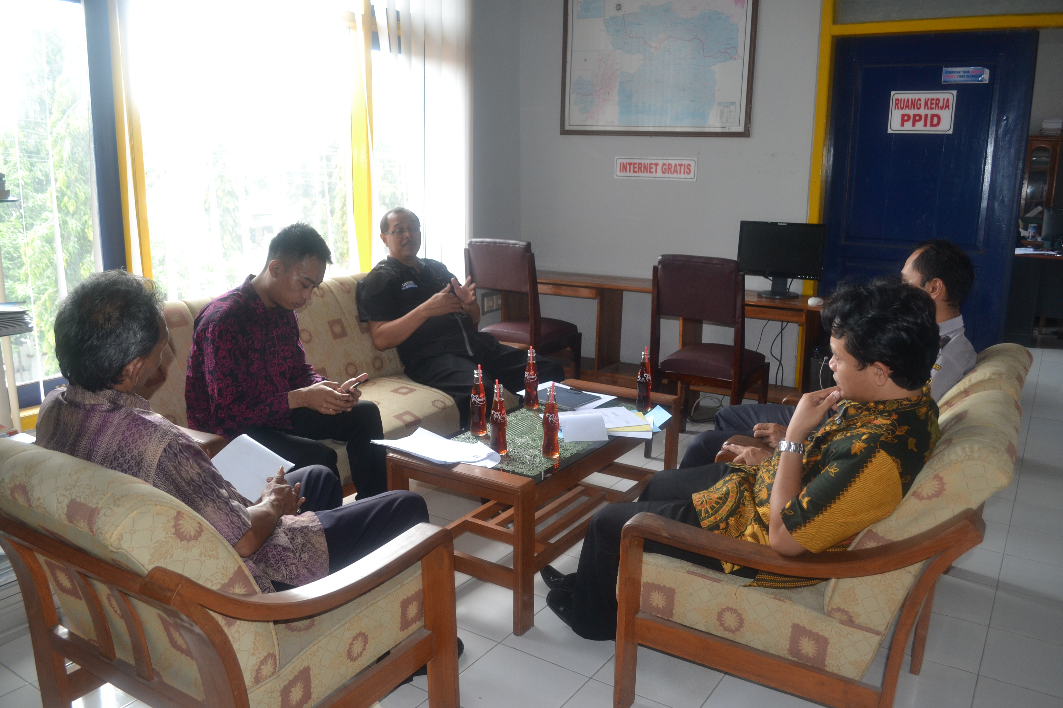 Kunjugan Kominfo Provinsi Jawa Timur Sehubungan dengan Sejuta Domain.