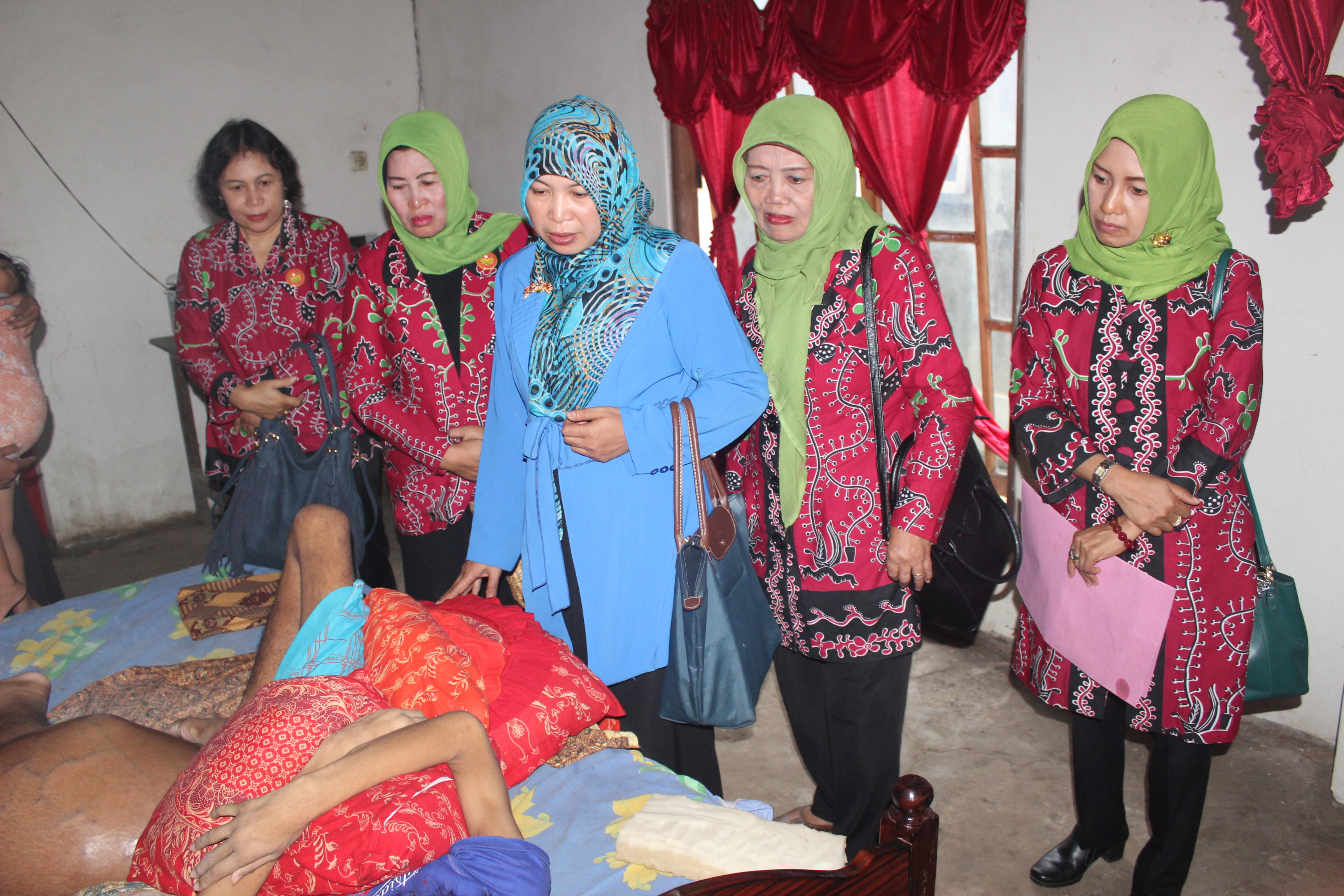 BAKTI SOSIAL, BENTUK EMPATI KEPADA WARGA KURANG MAMPU