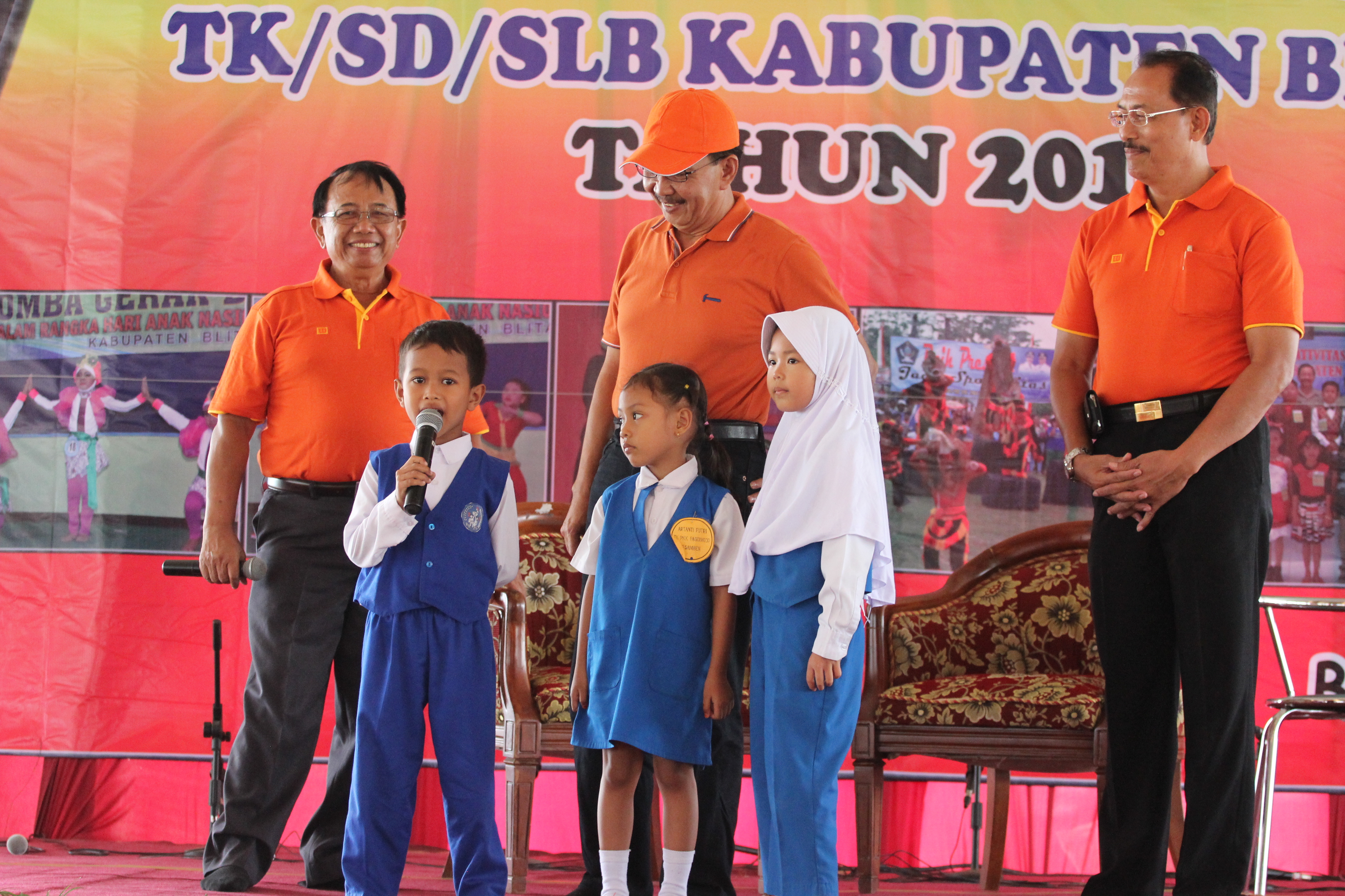 GEBYAR HARI ANAK NASIONAL 2016 PEMKAB.BLITAR BERTEKAD CIPTAKAN KABUPATEN LAYAK ANAK