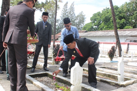 HARI PAHLAWAN TAHUN 2016 SEMANGAT KEPAHLAWAN, SEMANGAT MEMBANGUN NEGARA