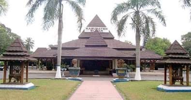 DISPORBUDPAR OPTIMIS, PENDOPO RONGGO HADI NEGORO AKAN JADI WISATA UNGGULAN