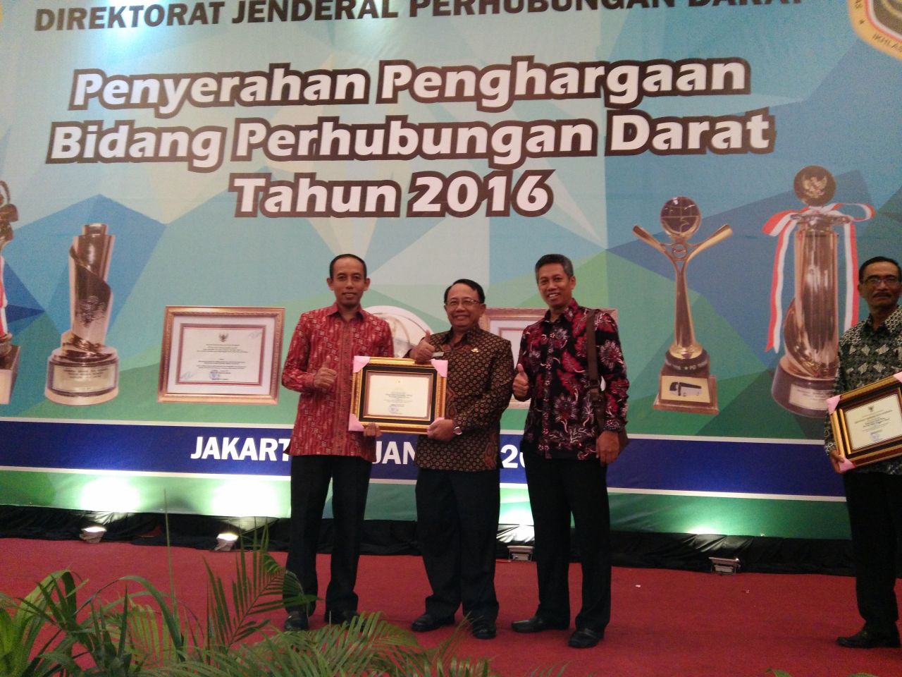 BUPATI BLITAR TERIMA PENGHARGAAN WTN