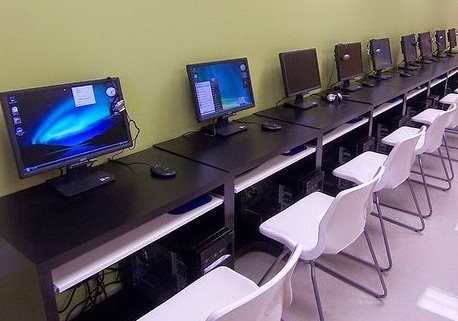 PULUHAN WARNET BELUM MEMILIKI IJIN