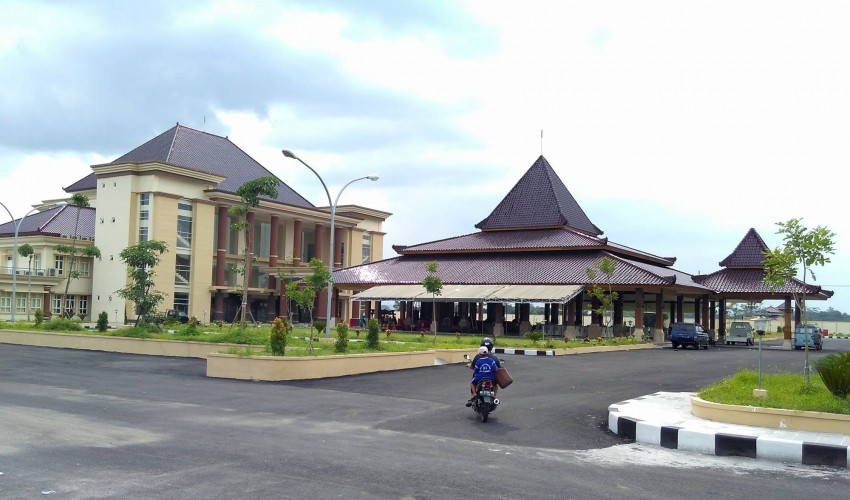 BUPATI BLITAR: MEMBANGUN DAERAH DENGAN KEBERSAMAAN