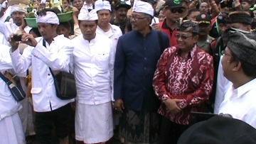 MELASTI, SIMBOL MENSUCIKAN DIRI