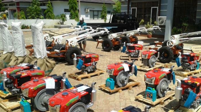 PENYALURAN ALSINTAN DI KABUPATEN BLITAR MASIH MENUNGGU PERATURAN DARI PEMERINTAH PUSAT