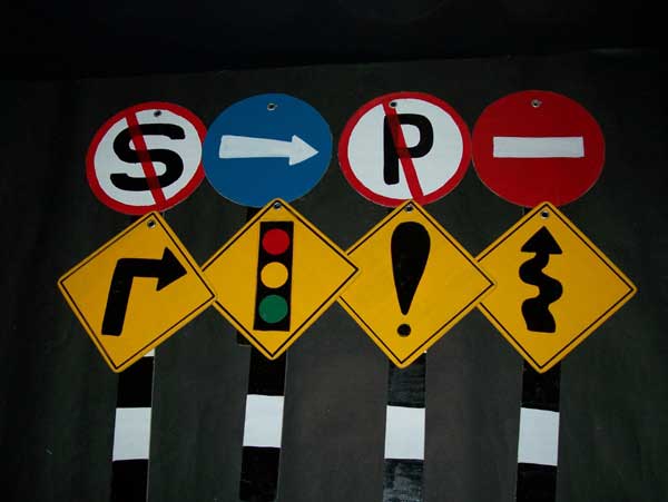 MENJELANG MUDIK LEBARAN PEMKAB BLITAR AKAN TAMBAH PEMASANGAN RAMBU PENUNJUK JALAN