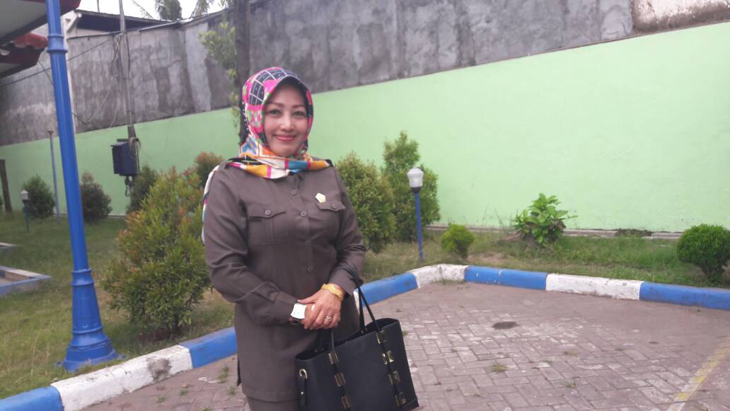 KOMISI I DPRD KAB BLITAR BERIKAN WAKTU 1 BULAN UNTUK PENERTIBAN PEDAGANG PASAR SRENGAT YANG BERADA DILUAR