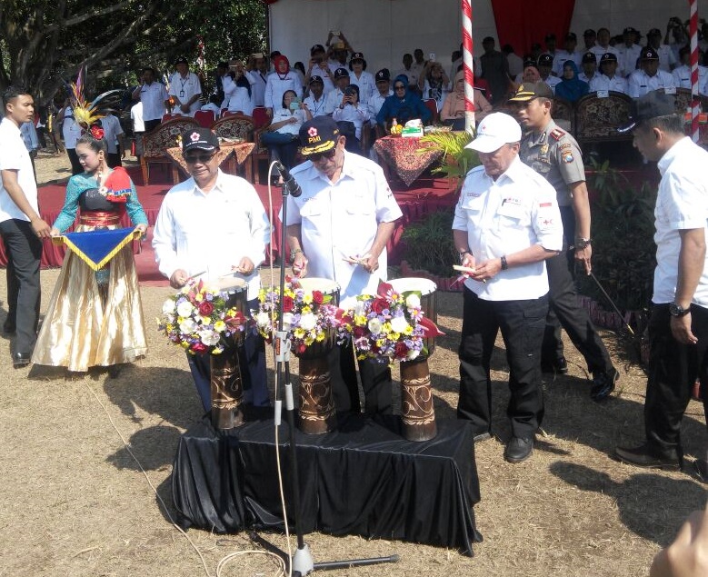 BUPATI BLITAR RESMI MEMBUKA TEMU KARYA SUKARELAWAN PMI TINGKAT PROVINSI JAWA TIMUR