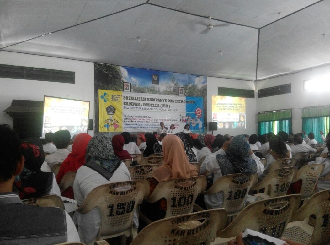 DINAS KESEHATAN LAKUKAN SOSIALISASI IMUNISASI MR SELURUH SEKOLAH TINGKAT SD DAN SMP