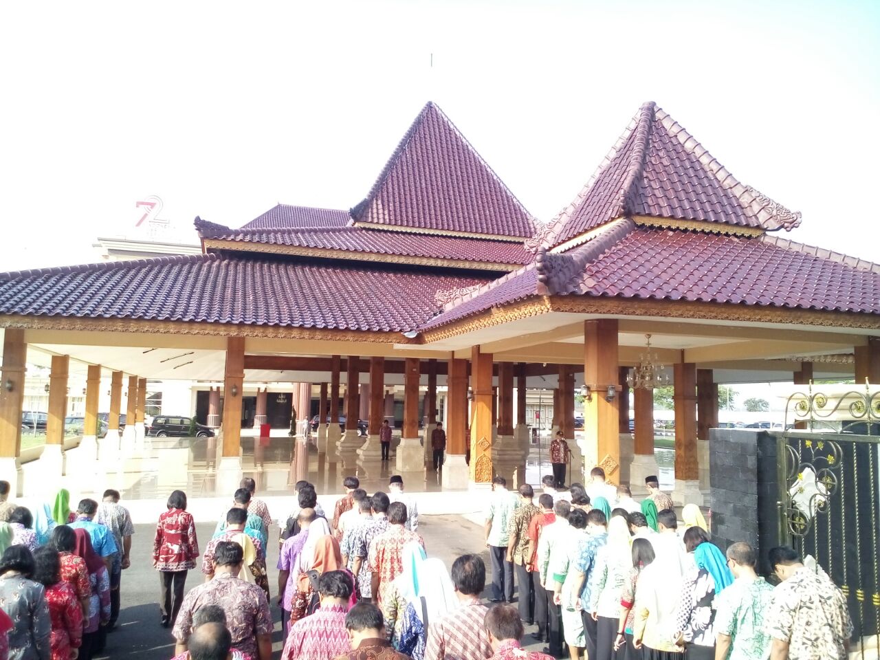 BUPATI BLITAR: BELAJAR DARI BATIK, YAKNI TELITI, CERMAT DAN SEMANGAT BEKERJA