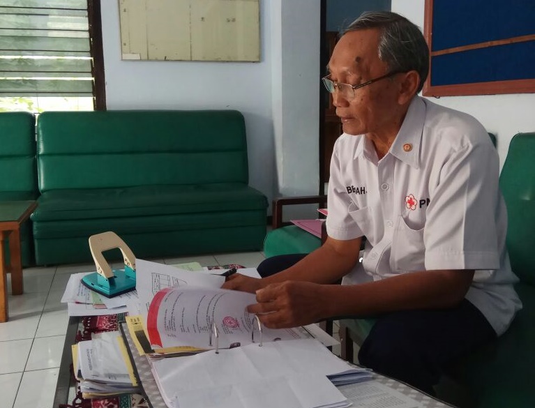 SATU PENDONOR TERIMA PENGHARGAAN SATYA LENCANA KEBAKTIAN SOSIAL