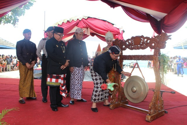 LARUNG SESAJI, DESTINASI WISATA YANG HARUS LESTARI