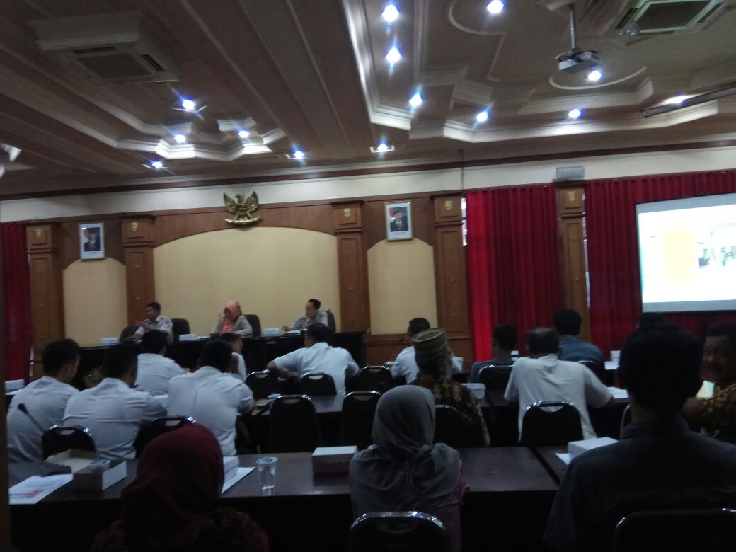 PEMILIK USAHA PENITIPAN KENDARAAN ATAU PARKIR DI KABUPATEN BLITAR,  WAJIB MEMBAYAR 10% DARI PENGHASILAN