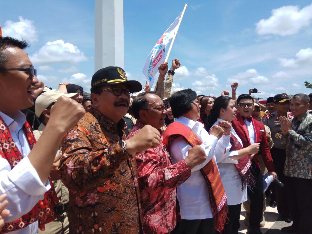 KABUPATEN BLITAR PERSEMBAHKAN REKOR MURI PEMBACA KITAB SUCI TERBANYAK UNTUK KEMENPORA
