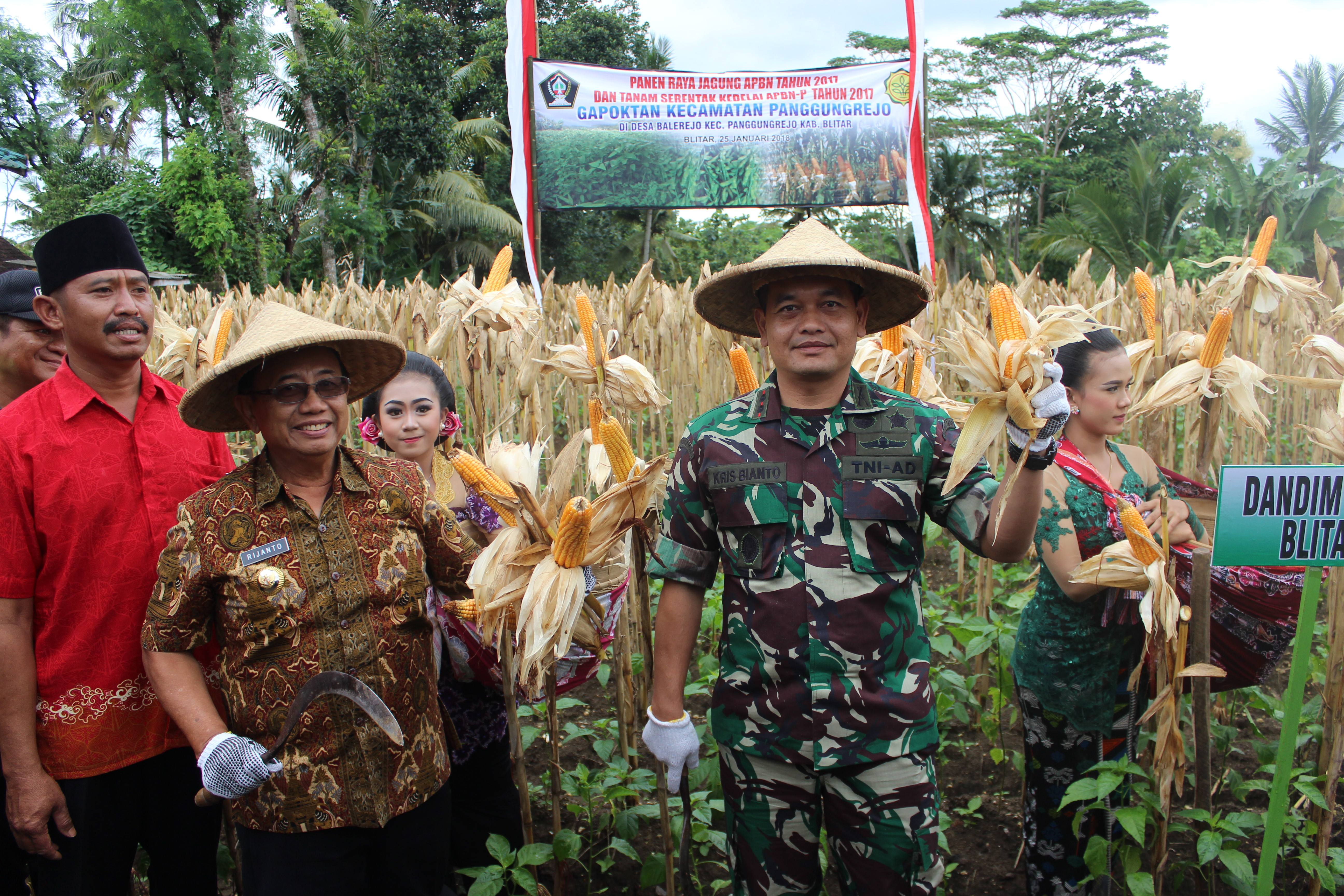 BUPATI BLITAR: JADILAH PETANI MODERN