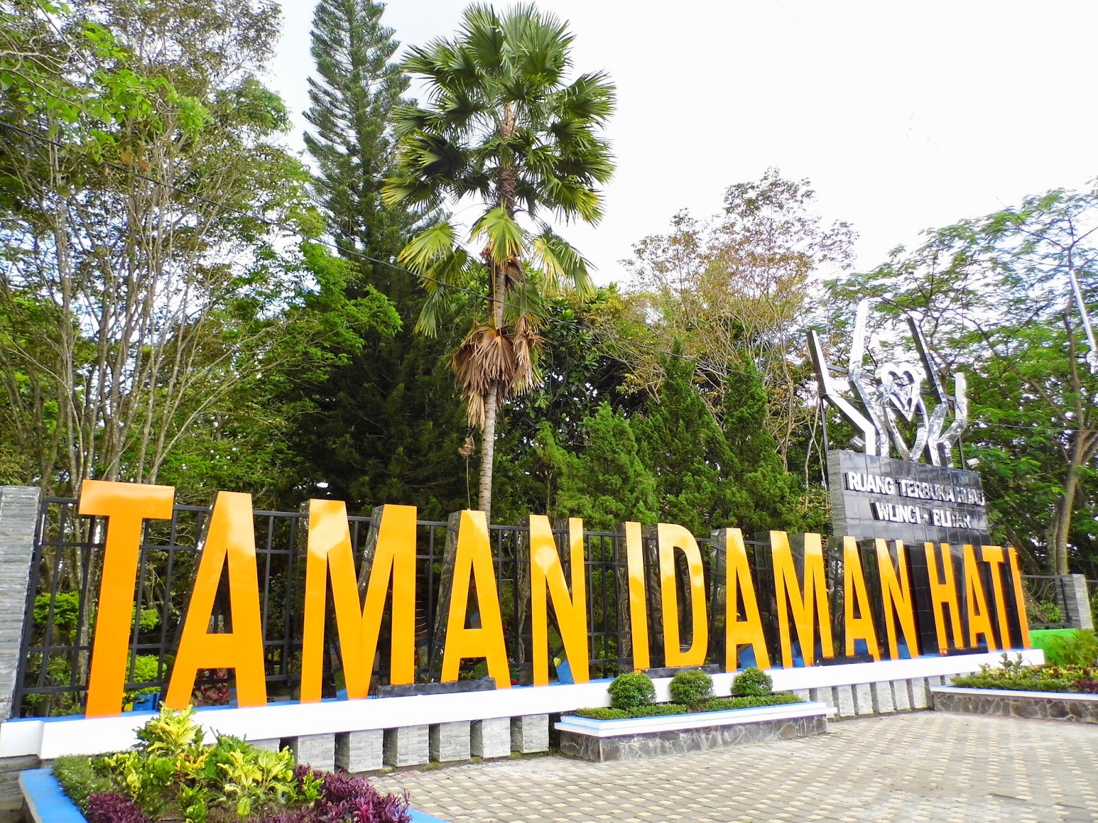 TARGET RAIH ADIPURA, TINGKATKAN SEMANGAT KERJA BAKTI