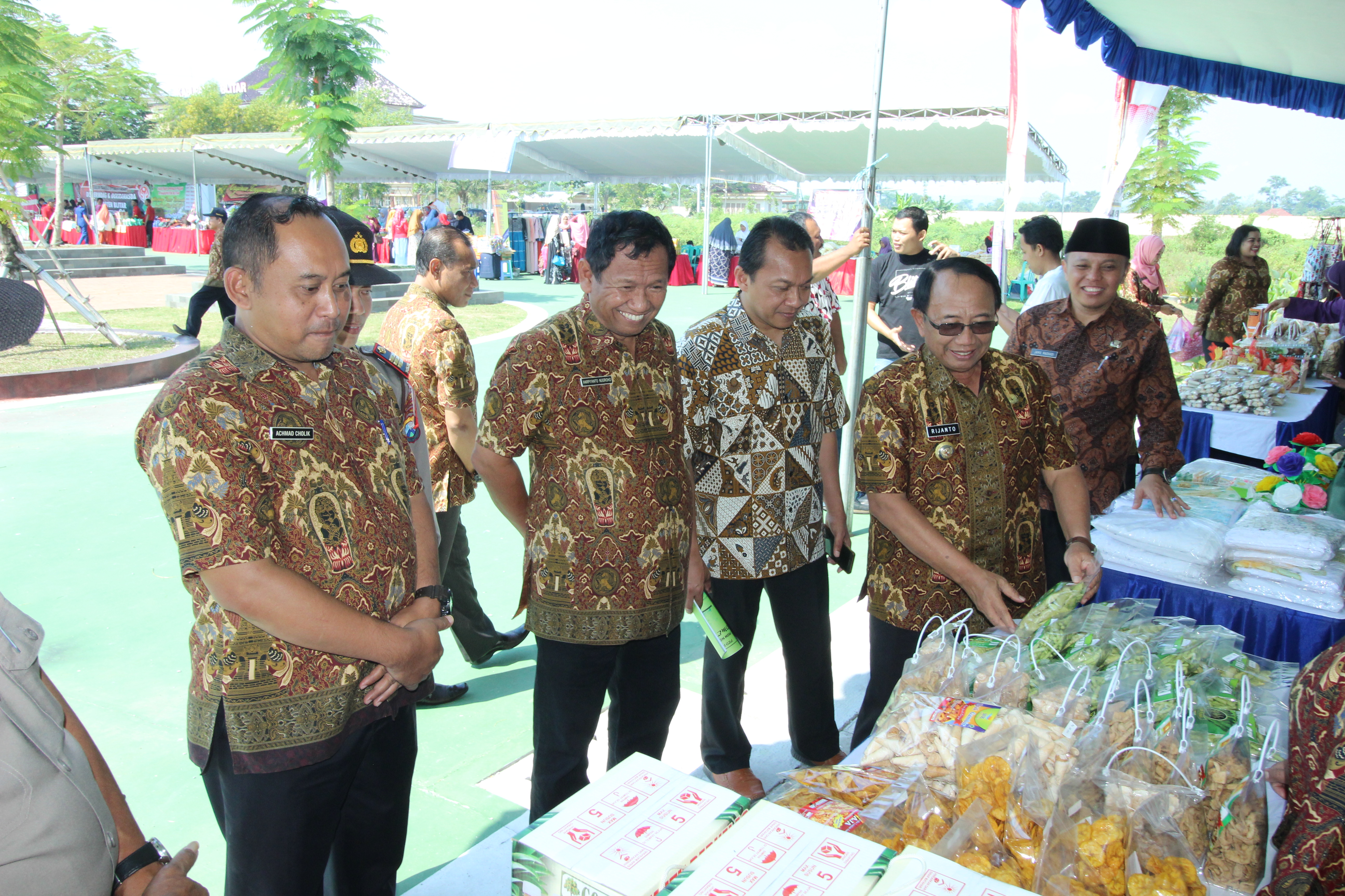 KAMPUNG RAMADHAN, RANGSANG MASYARAKAT DAPATKAN PRODUK HALAL