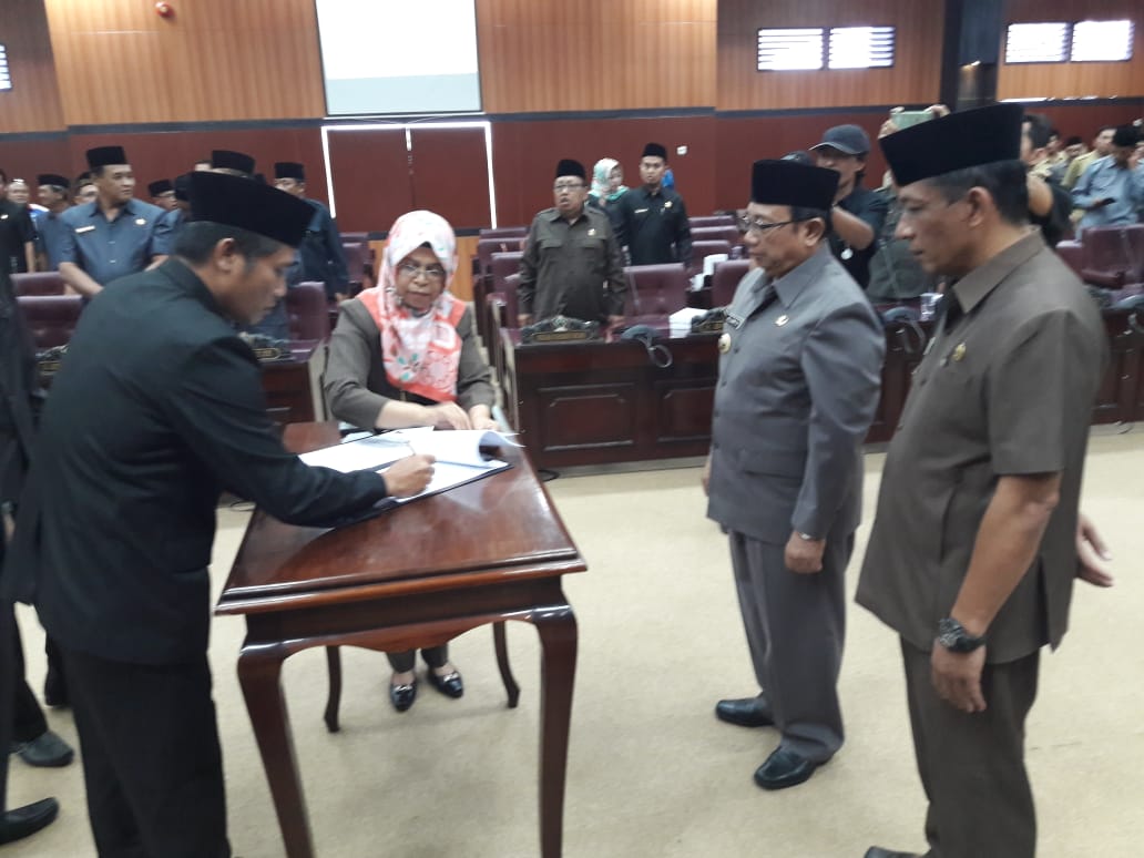 DPRD KABUPATEN BLITAR TETAPKAN 5 PERDA