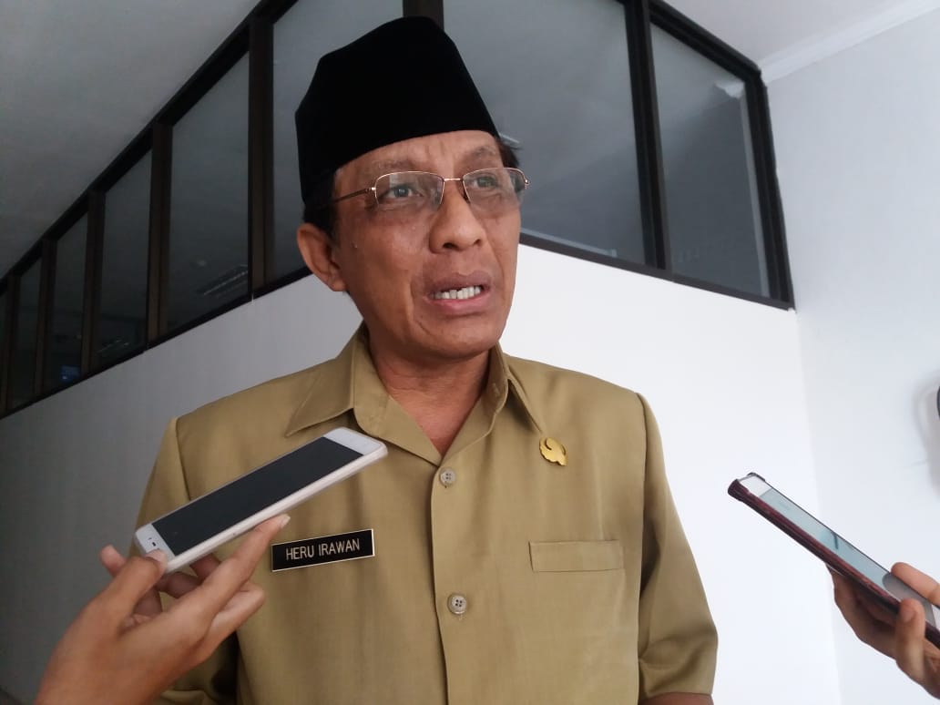 MEMASUKI MUSIM KEMARAU, BPBD KAB. BLITAR MULAI DROPING AIR BERSIH