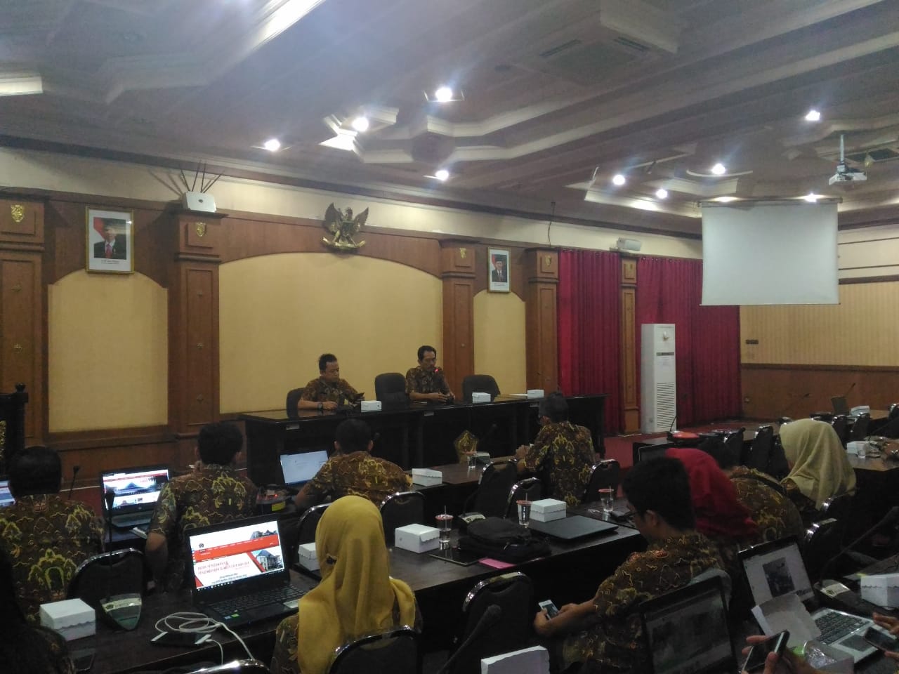 BEKALI TUGAS ADMIN SKPD, DISKOMINFO KABUPATEN BLITAR GELAR PELATIHAN WEBSITE