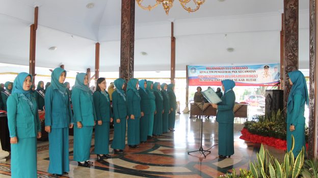 Hj. Ninik Rijanto Lantik 11 Ketua Tim Penggerak PKK Kecamatan