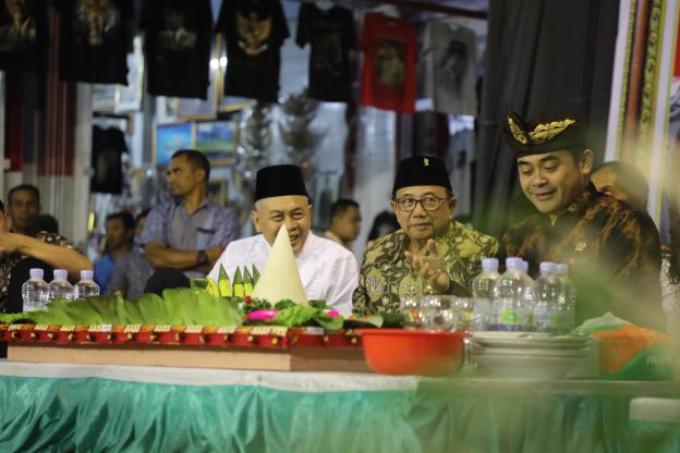 Bupati Blitar Hadiri Kegiatan Kenduri 1.000 Tumpeng Haul Bung Karno Ke- 49