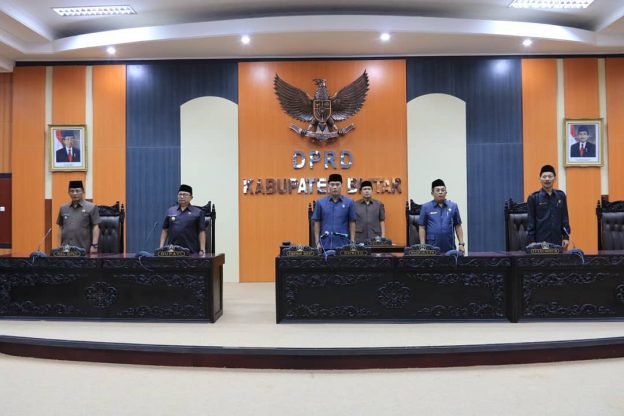 Rapat Paripurna Penyampaian Penjelasan Bupati Blitar Terhadap Ranperda  Usulan dari Eksekutif