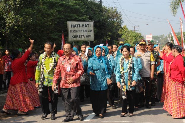 TIM Penilai Lapang Perlombaan Desa dan Kelurahan Peserta Pelaksana Terbaik 10 Program Pokok PKK Provinsi Jawa Timur Tahun 2019 Tiba di Blitar