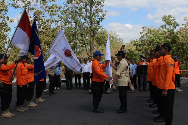 Tim BNPB Datangi Pantai Tambakrejo, Bupati Blitar Harap Warga di Pesisir Pantai Selatan Sigap dari Bencana Tsunami