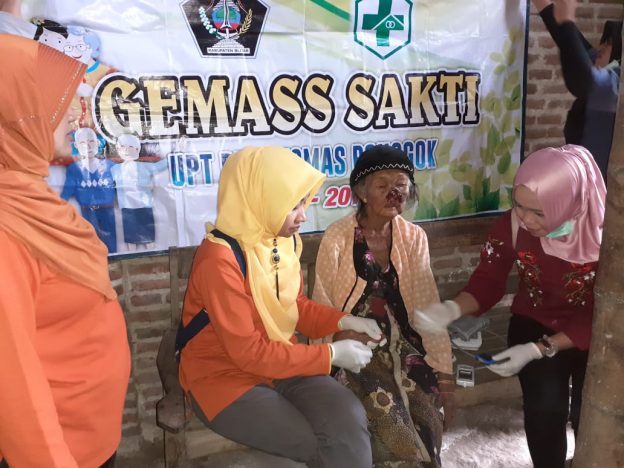 Pemerintah Kabupaten Blitar Peduli Lansia Lewat Gemass Sakti (Gerakan Bersama Sayangi Lansia Sakit dan Tidak Mampu