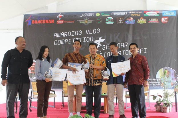 Kepala Diskominfo Pemkab Blitar Hadiri Awarding Vlog Competition dan Seminar Sinematografi