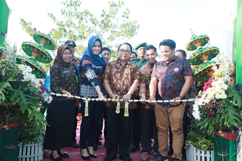 Bupati Blitar Buka Expo Santripreneur 2019