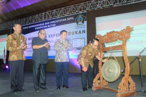 Pentingnya Dokumen Kependudukan yang Valid, Dispendukcapil Kab. Blitar Gelar Sosialisasi Kebijakan Kependudukan