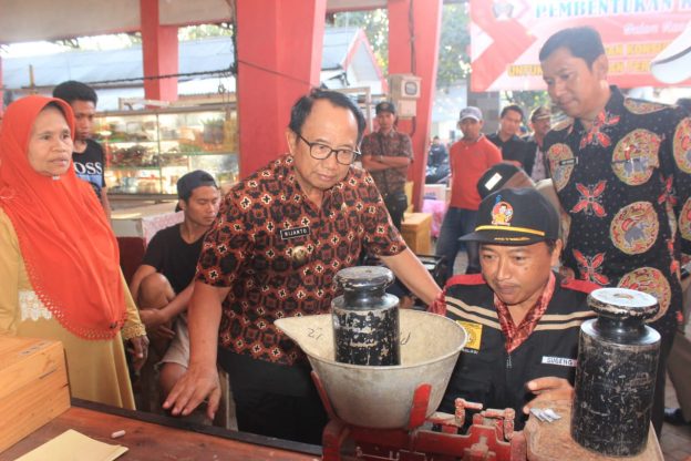 Bupati Blitar Resmi Launching Kang Jimbang, Inovasi Baru Disperindag Kab. Blitar