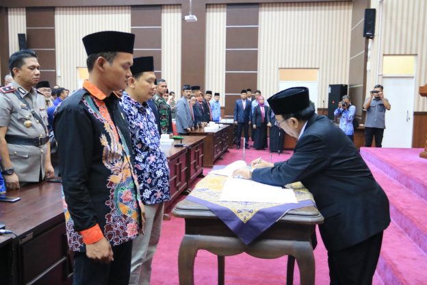Penandatanganan NPHD Menyongsong Pilkada Kabupaten Blitar Tahun 2020