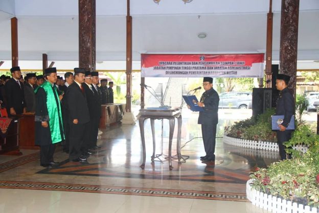 Bupati Blitar Lantik Pejabat Tinggi Pratama, Pejabat Administrasi dan Pengawas di Lingkungan Pemkab Blitar